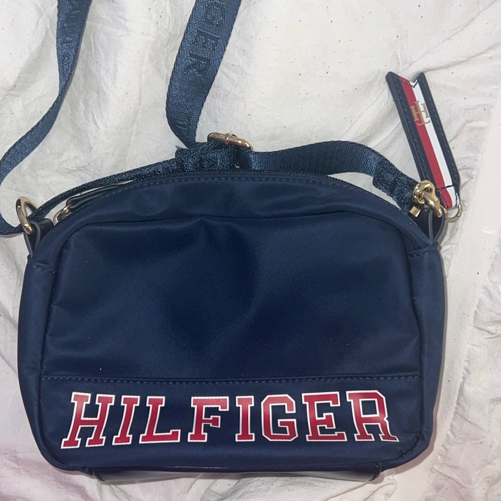 Cute Tommy Hilfiger bag👛